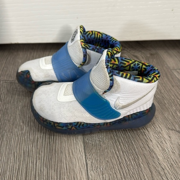 Nike Kyrie Other - Toddler Nike KYRIE Size‎ 6c